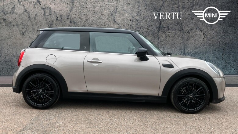 MINI Hatchback 1.5 Cooper Exclusive 3dr Auto Petrol Hatchback